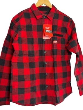 Milwaukee Men's Red & Black Buffalo Plaid Button-Down Shirt